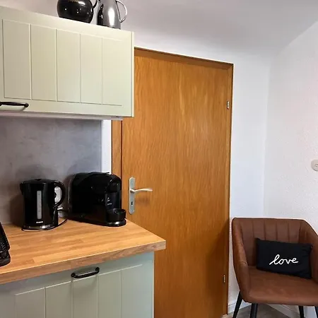 Gemuetliches Fuer Messe, Job & Kurzurlaub Im Gruenen, Naehe Duesseldorf Apartment *