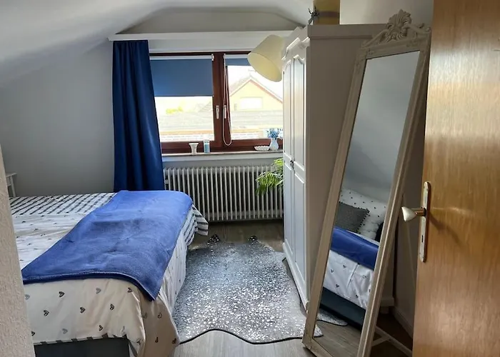 Gemuetliches Fuer Messe, Job & Kurzurlaub Im Gruenen, Naehe Duesseldorf