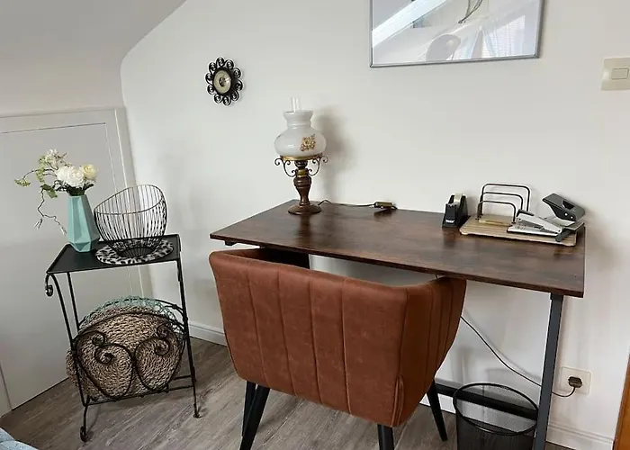 Daire Gemuetliches Fuer Messe, Job & Kurzurlaub Im Gruenen, Naehe Duesseldorf Meerbusch