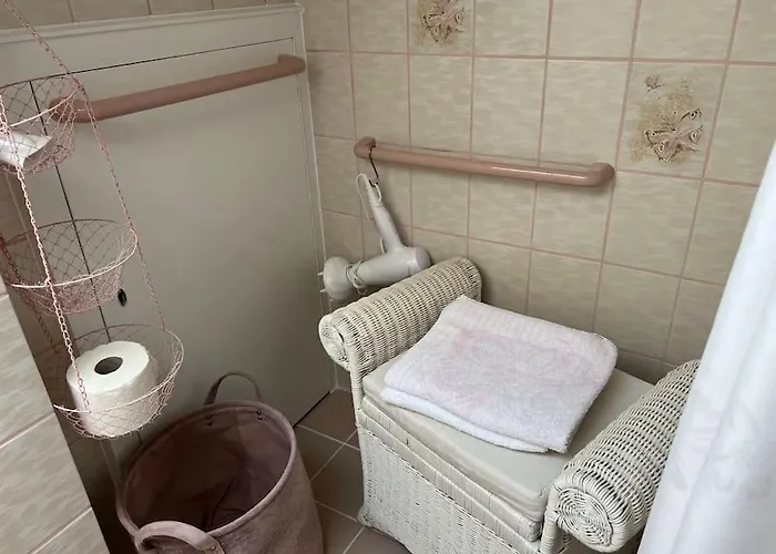 Gemuetliches Fuer Messe, Job & Kurzurlaub Im Gruenen, Naehe Duesseldorf *