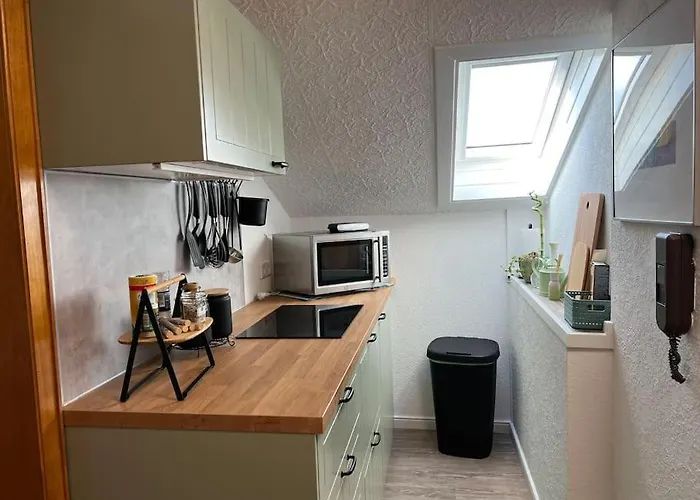 Gemuetliches Fuer Messe, Job & Kurzurlaub Im Gruenen, Naehe Duesseldorf * Meerbusch